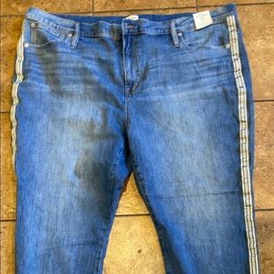 J Crew slim boyfriend jean 37 (24w)